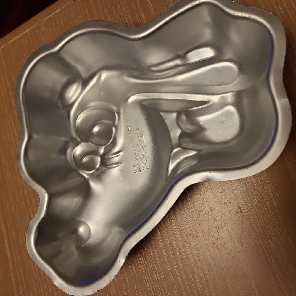 Vintage Wilton mini Pluto cake pan